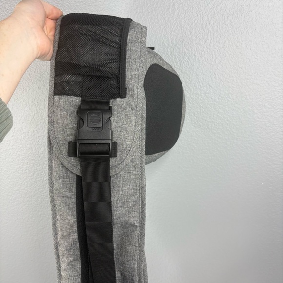 Grey Tushbaby Hip Carrier - Picture 10 of 13